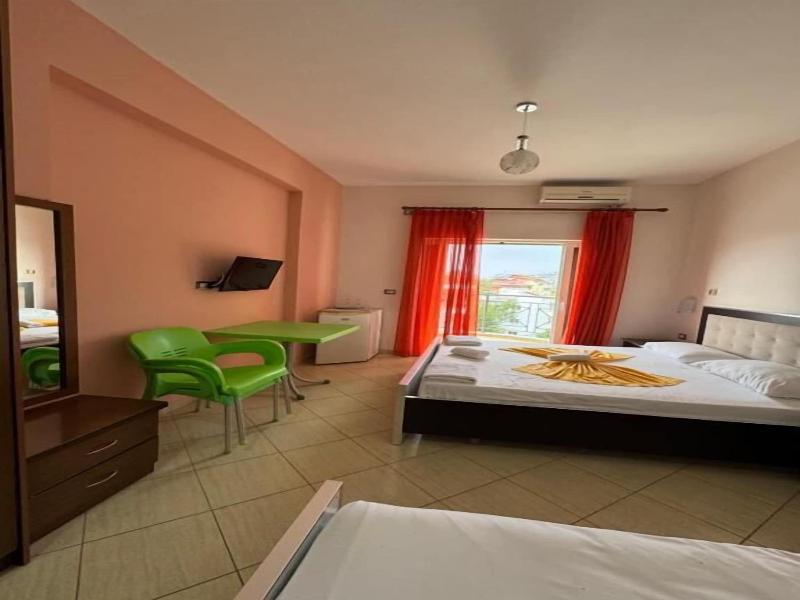 Unico Aparthotel image