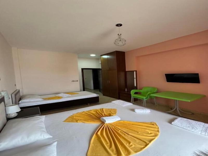 Unico Aparthotel image