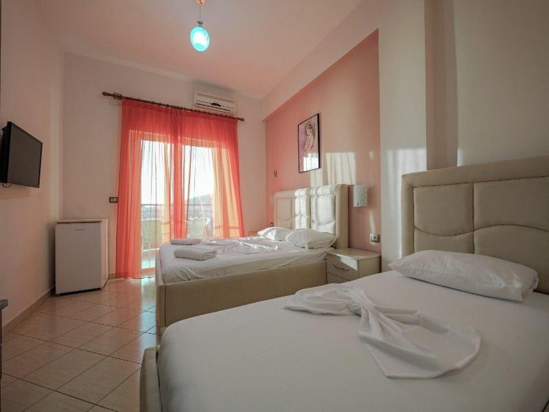 Unico Aparthotel image