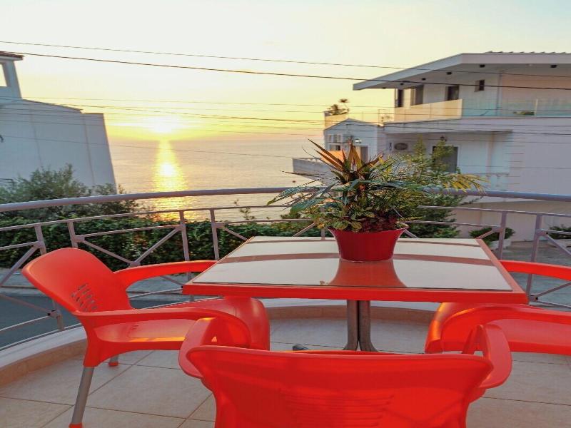 Unico Aparthotel image