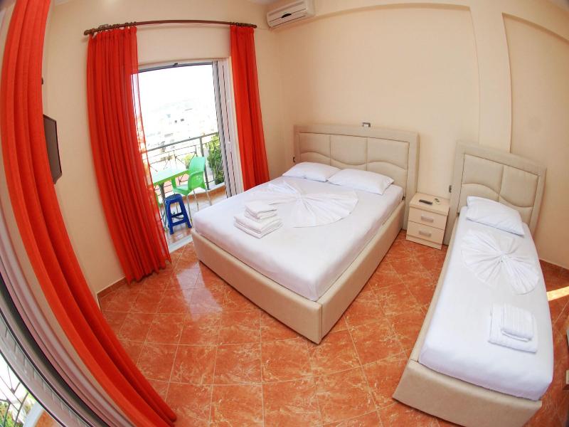 Unico Aparthotel image