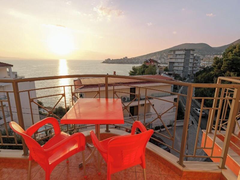 Unico Aparthotel image