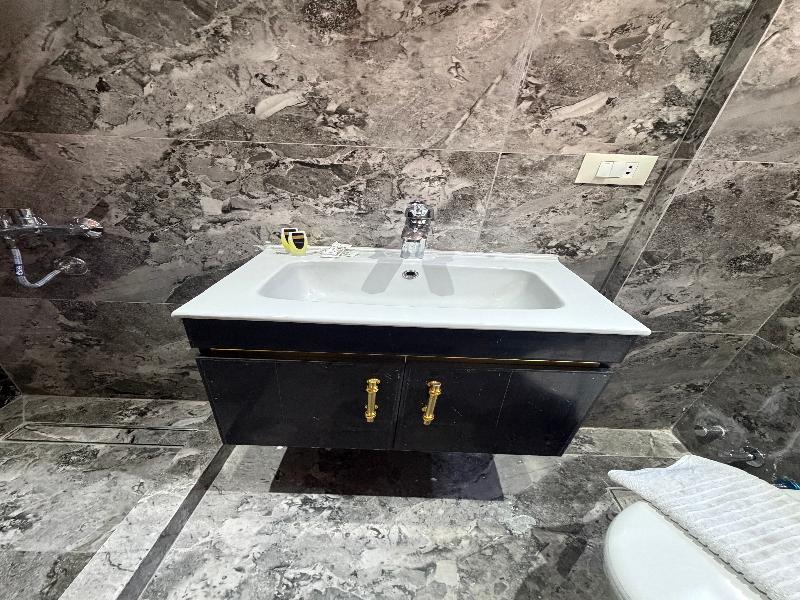 Amon Ra Hotel image