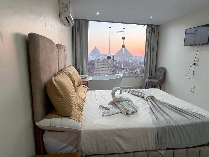 Amon Ra Hotel image
