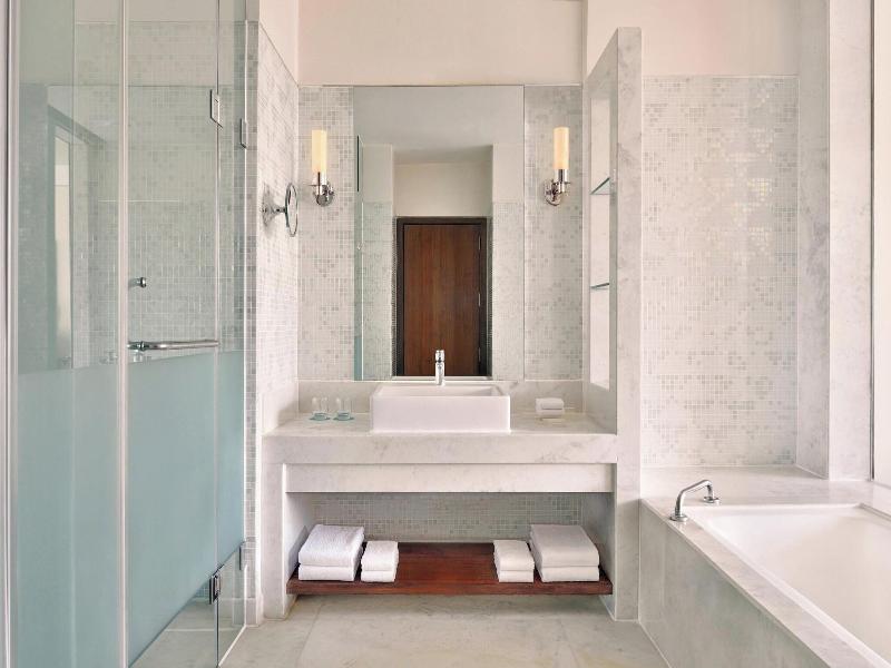 Le Meridien Jaipur image