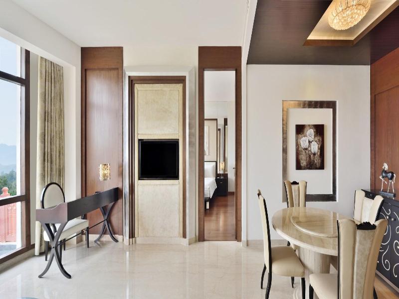 Le Meridien Jaipur image
