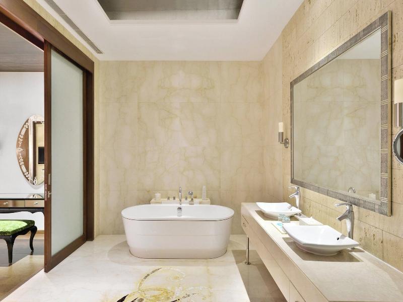 Le Meridien Jaipur image