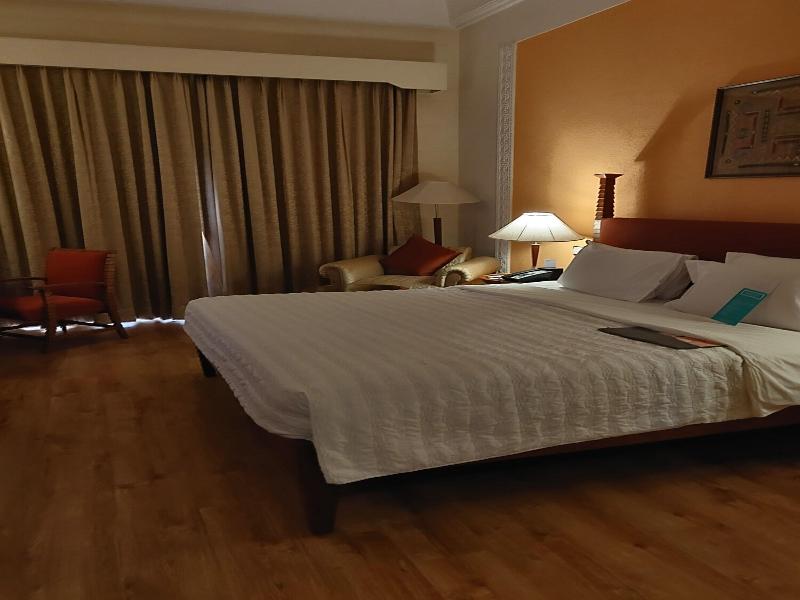Le Meridien Jaipur image