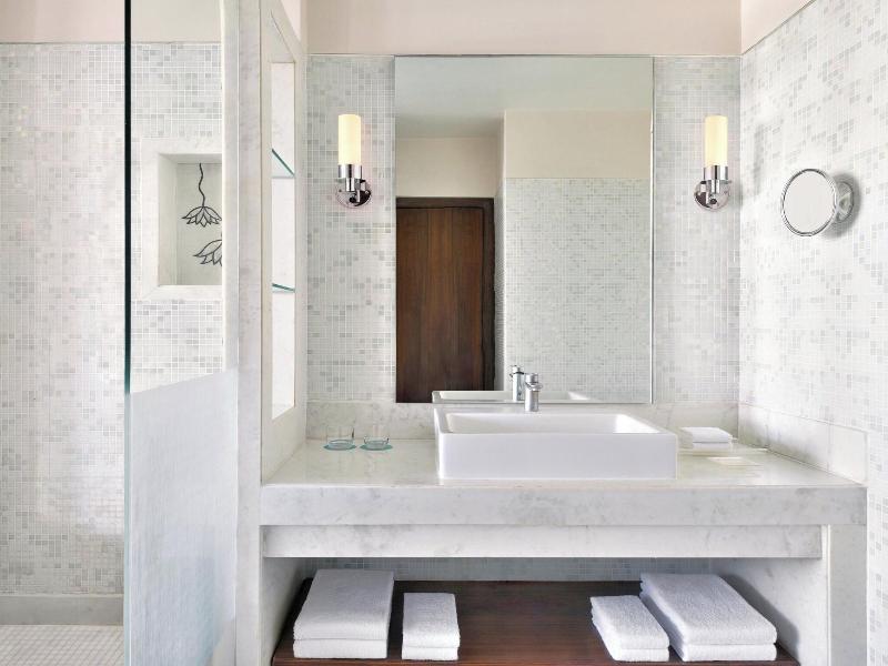 Le Meridien Jaipur image