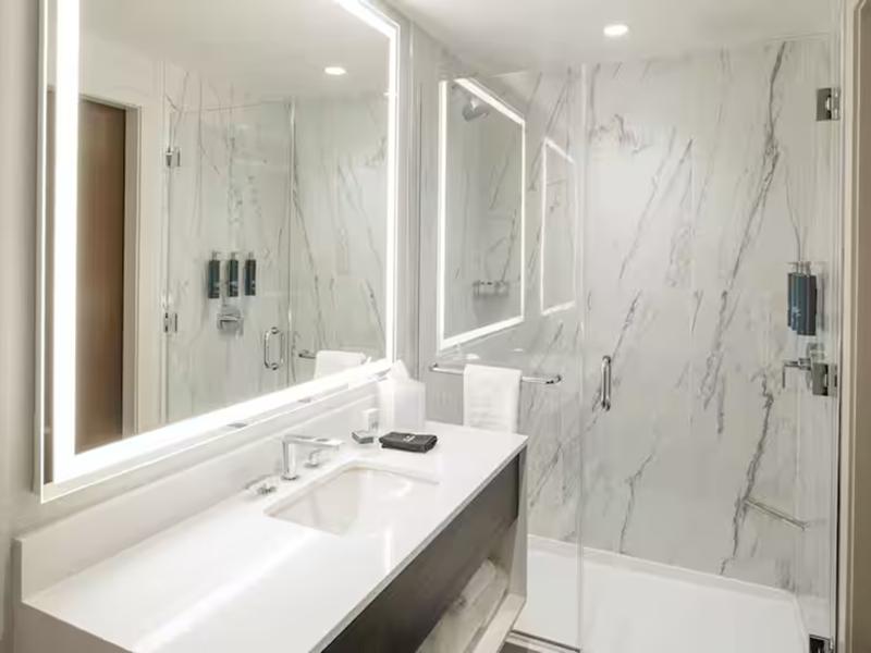 Hilton Arlington Rosslyn The Key - Image 9