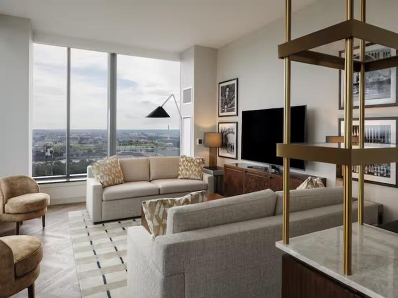 Hilton Arlington Rosslyn The Key - Image 10