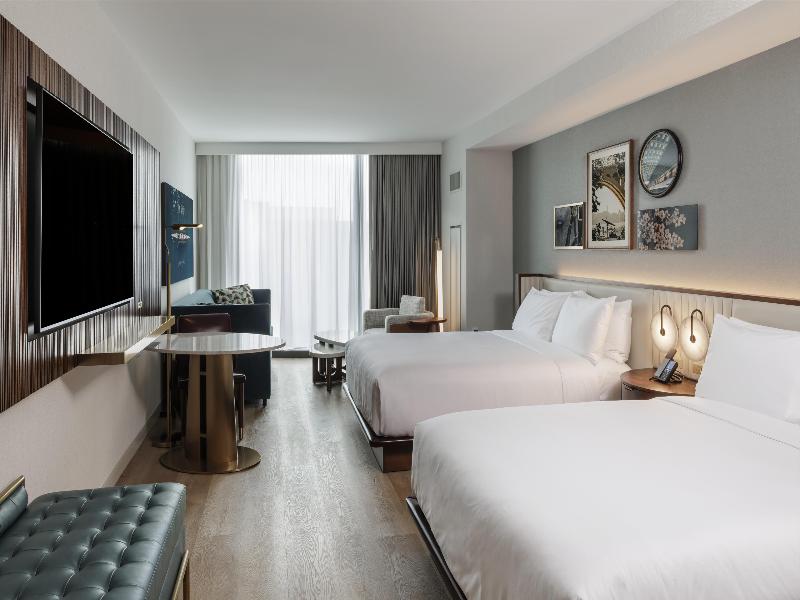 Hilton Arlington Rosslyn The Key image