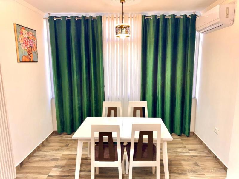 Elite Apartments image