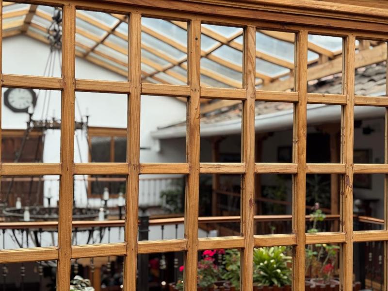 Hotel & Suites El Quijote