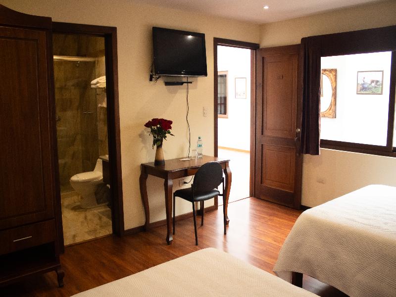 Hotel & Suites El Quijote image