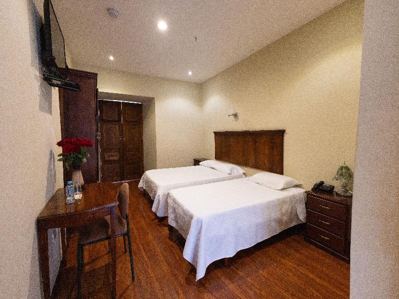 Hotel & Suites El Quijote image