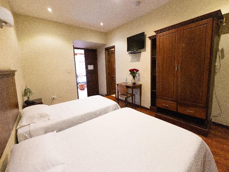 Hotel & Suites El Quijote image