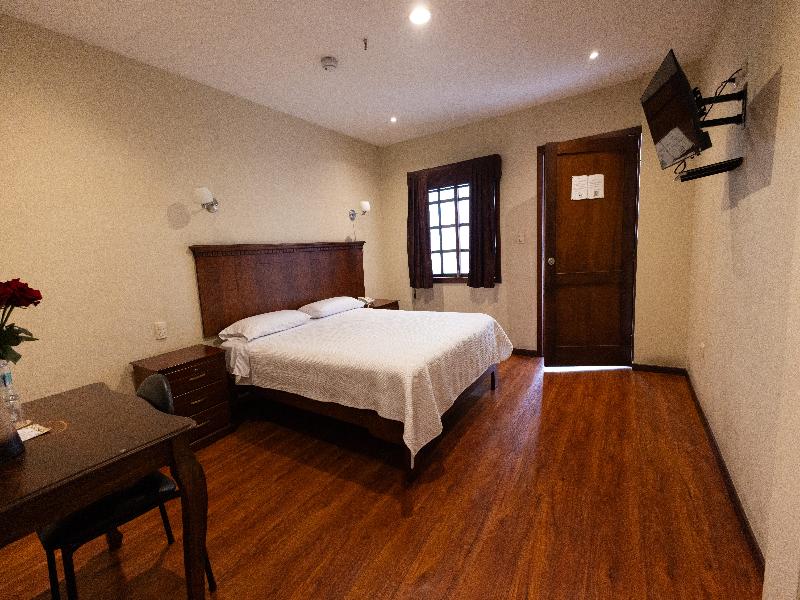 Hotel & Suites El Quijote image