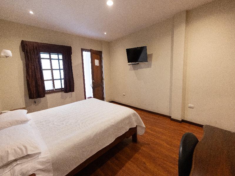 Hotel & Suites El Quijote image