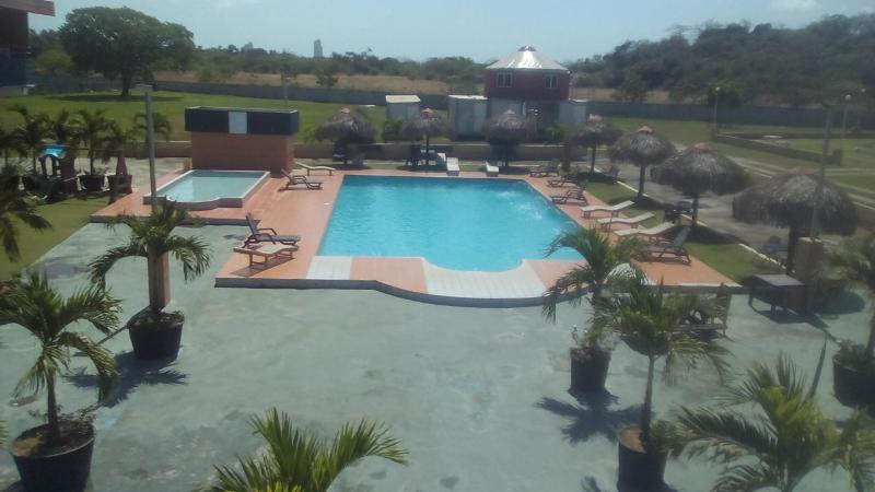 Express Inn Coronado & Camping image
