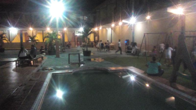 Express Inn Coronado & Camping image
