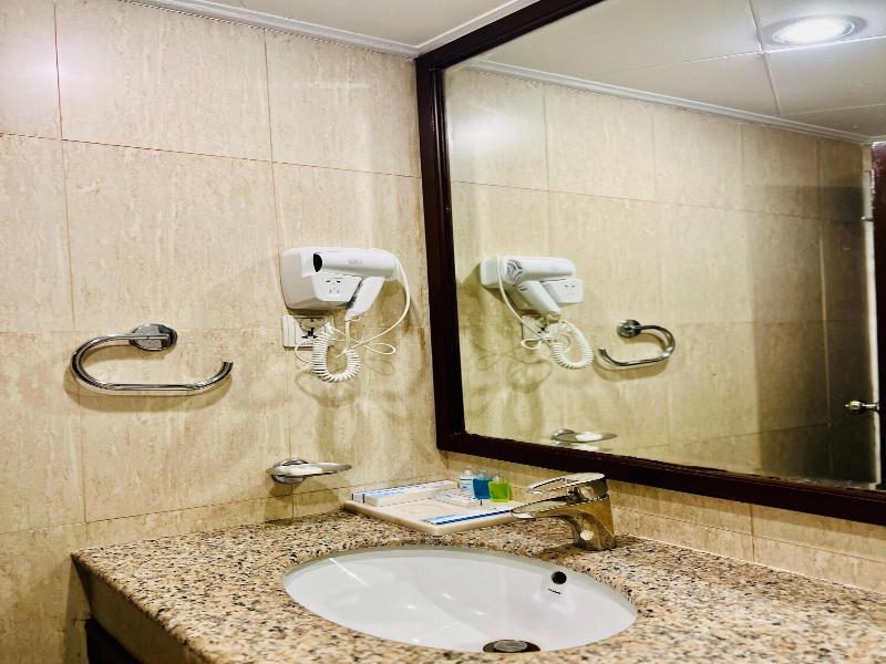 Hotel Hillview Islamabad image
