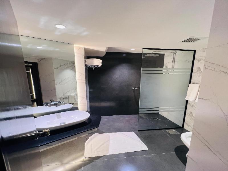 Hotel Hillview Islamabad image