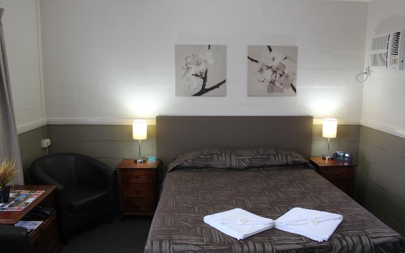 City Motor Inn image