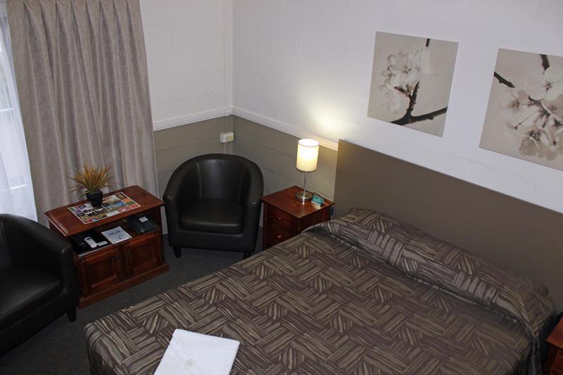 City Motor Inn image