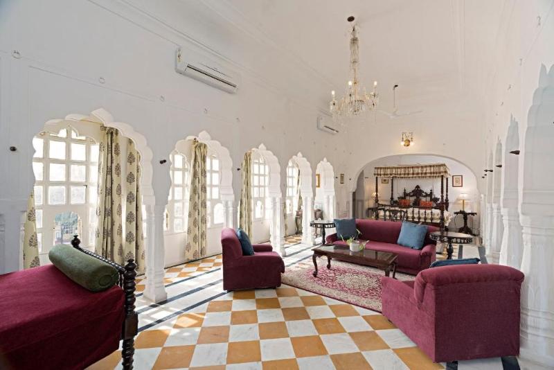 Alsisar Mahal- Heritage Palace Hotel image 8