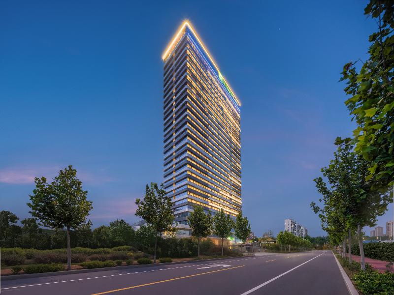 Holiday Inn Express Rizhao Oriental Colorful City  image