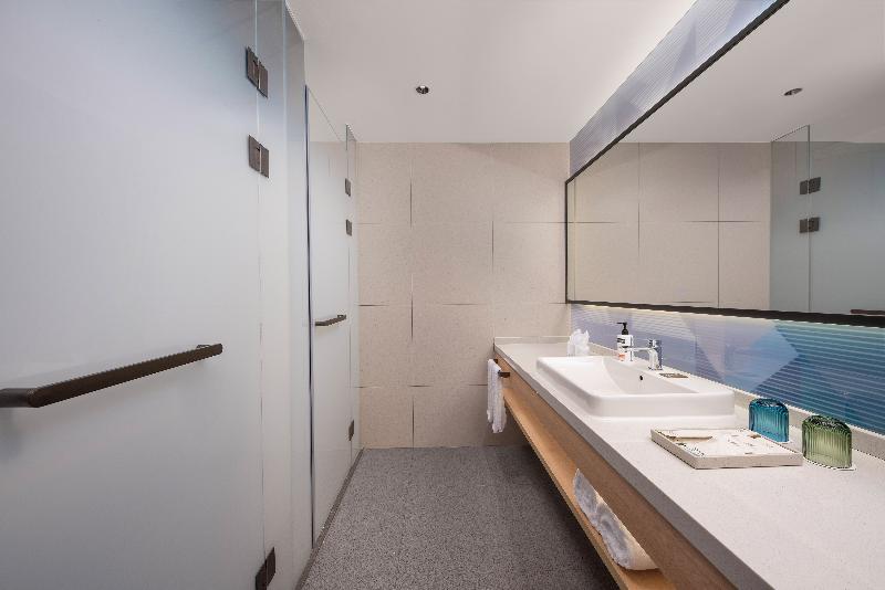 Holiday Inn Express Rizhao Oriental Colorful City  image