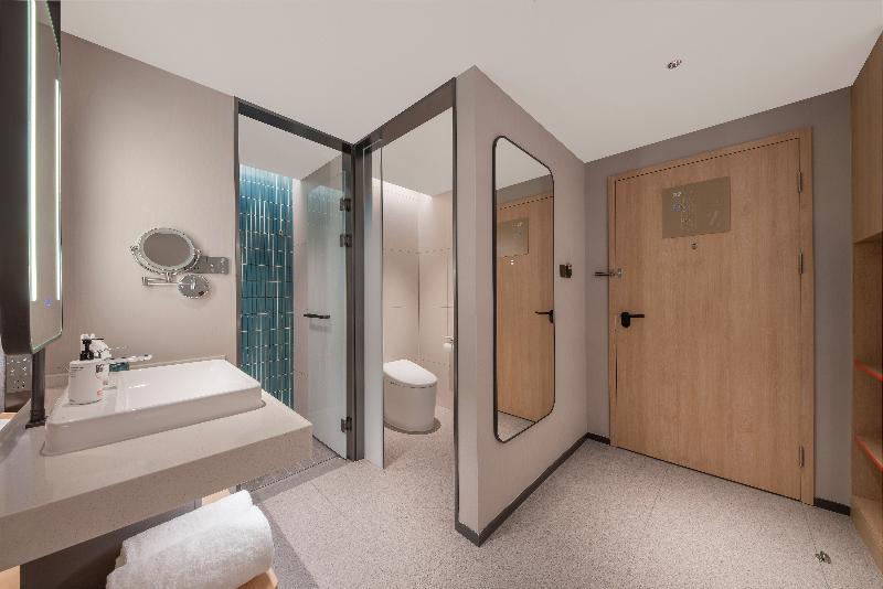 Holiday Inn Express Rizhao Oriental Colorful City  image