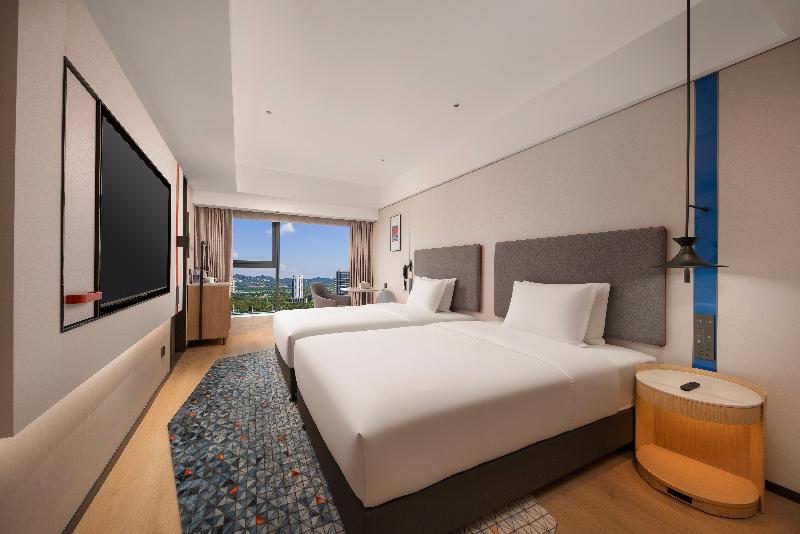 Holiday Inn Express Rizhao Oriental Colorful City  image