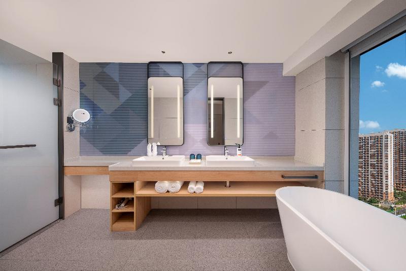 Holiday Inn Express Rizhao Oriental Colorful City  image