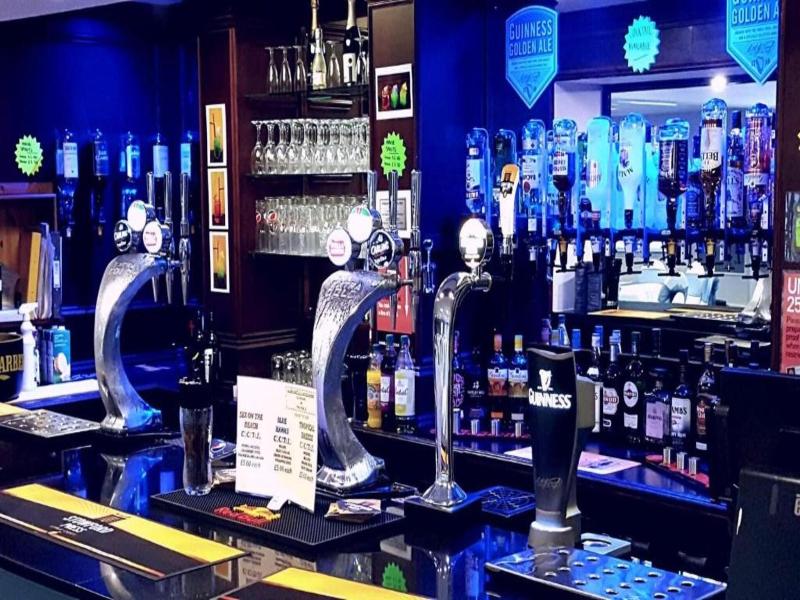 Dancenter East Midlands Airport image