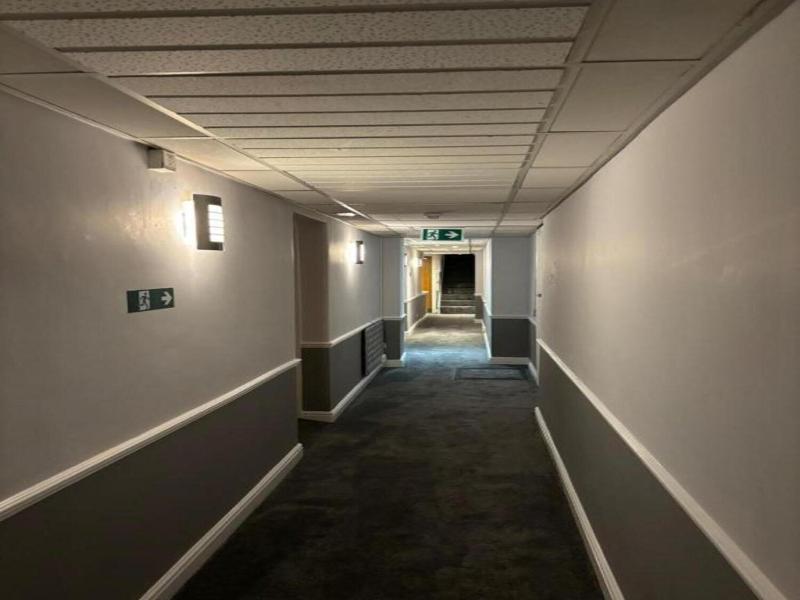 Dancenter East Midlands Airport image
