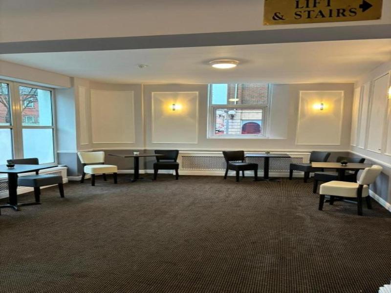 Dancenter East Midlands Airport image