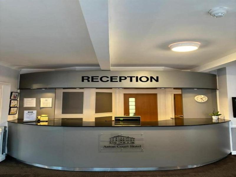 Dancenter East Midlands Airport image