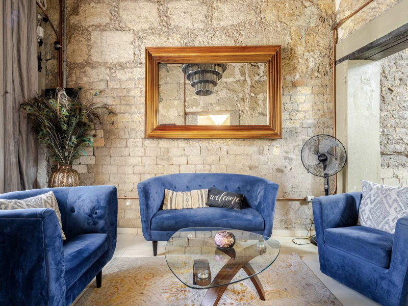 Adhoc Boutique Barrio Antiguo image