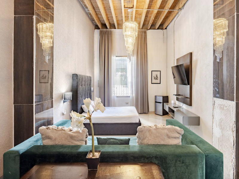 Adhoc Boutique Barrio Antiguo image