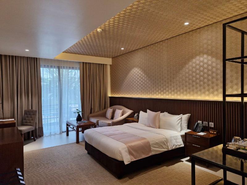 The Tropics At Macarthur Park