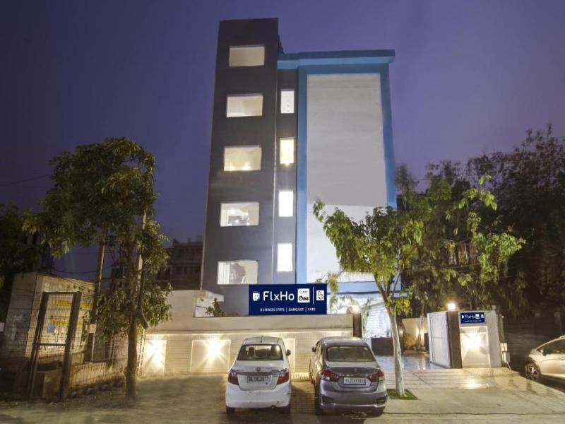 The Hoften FlxHo Cyber One, Cyber City