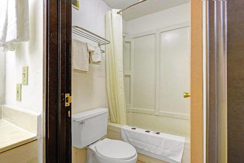 Brookville Inn OYO Dayton International Airport image