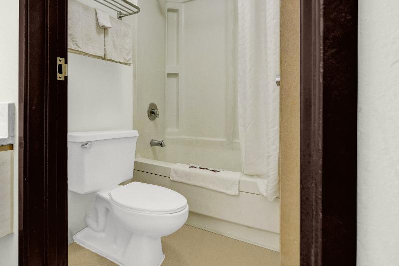 Brookville Inn OYO Dayton International Airport image