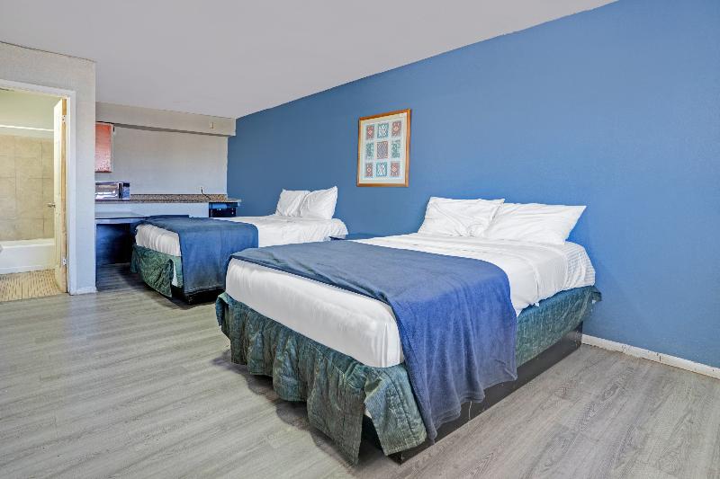 Super 7 Inn By Oyo San Antonio N.w. Medical Center - Image 5