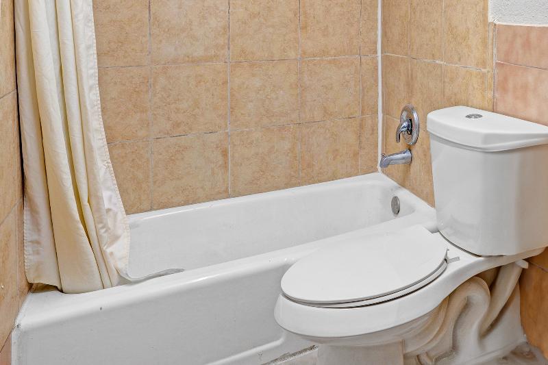 Super 7 Inn By Oyo San Antonio N.w. Medical Center - Image 8