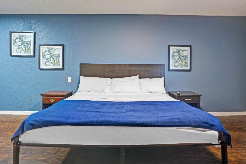 Super 7 Inn By Oyo San Antonio N.w. Medical Center - Image 10