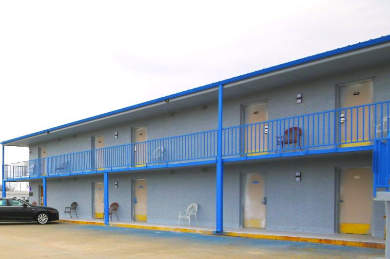 Marshall Lodge By OYO Hwy 65 image