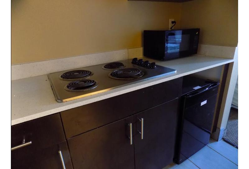 Moulton Inn & Suites By OYO Near Shiner TX image
